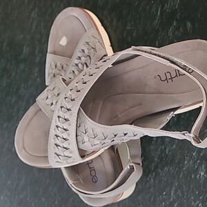Earth sandals
